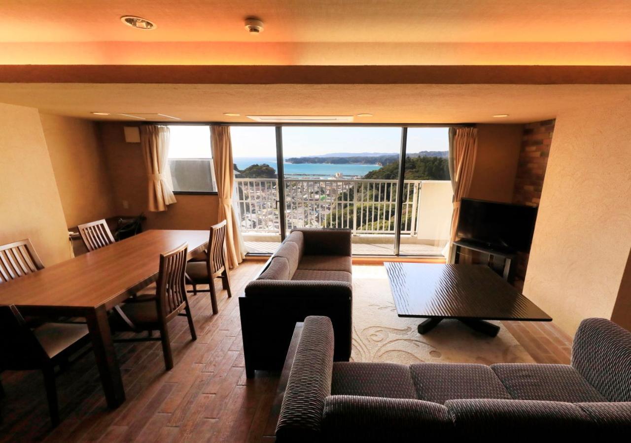 Katsuura Hilltop Hotel & Residence Екстериор снимка