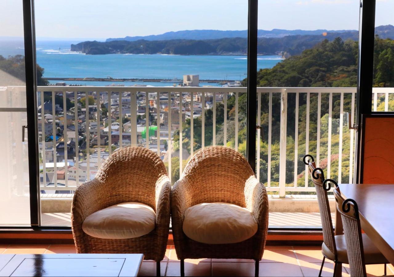 Katsuura Hilltop Hotel & Residence Екстериор снимка